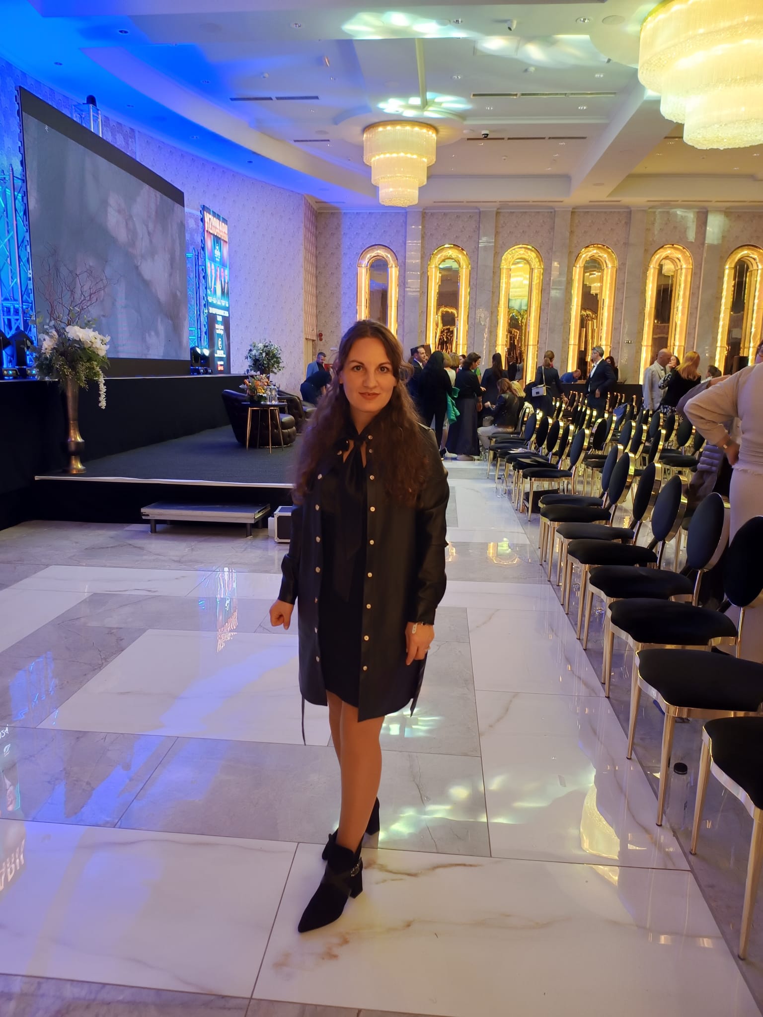 Ionela Zdarcu la un eveniment profesional